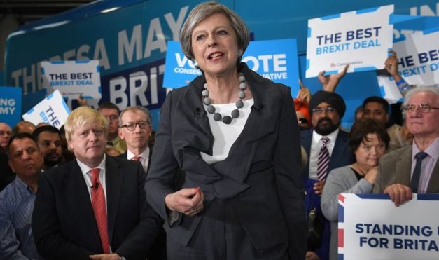 حكومة ماي: ازمات وتحديات