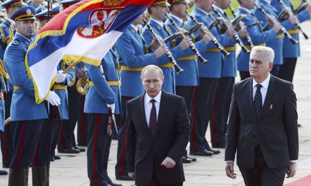 صربيا: بين النفوذ الروسي والإستقطاب الأوروبي