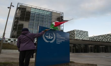 تداعيات قرار المحكمة الجنائية الدولية بشأن إختصاصها على فلسطين