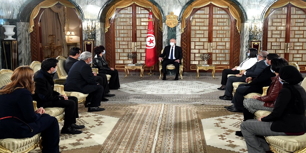 الأزمة السياسية في تونس وآفاقها المستقبلية