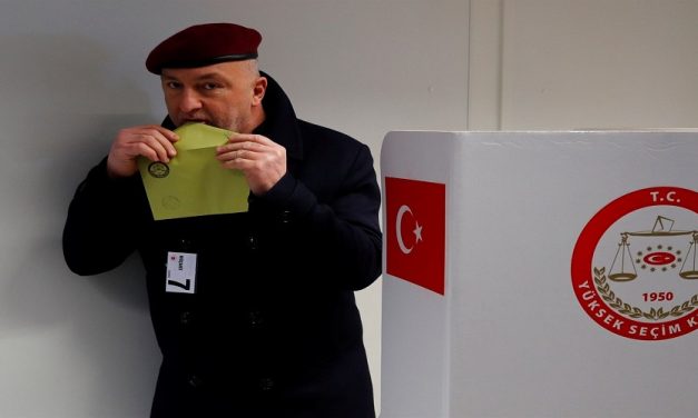 ماذا تخفي دعوة أردوغان إلى وضع دستور جديد؟