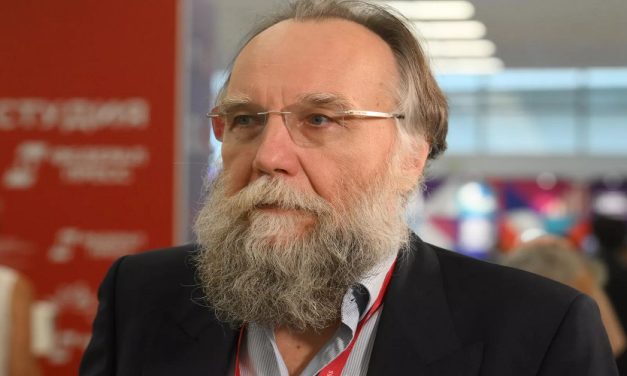 المفكر والفيلسوف الروسي ألكسندر دوغين يتحدث عن السمة الجديدة للتعددية القطبية